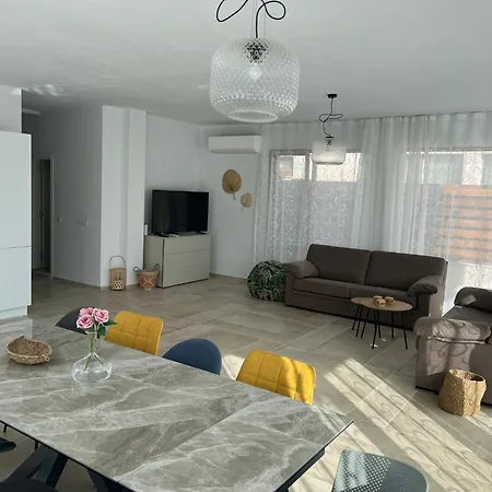 Villa Dimargo Lozenec